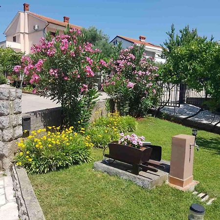 Apartments Mira Krk Krk Town Exterior foto