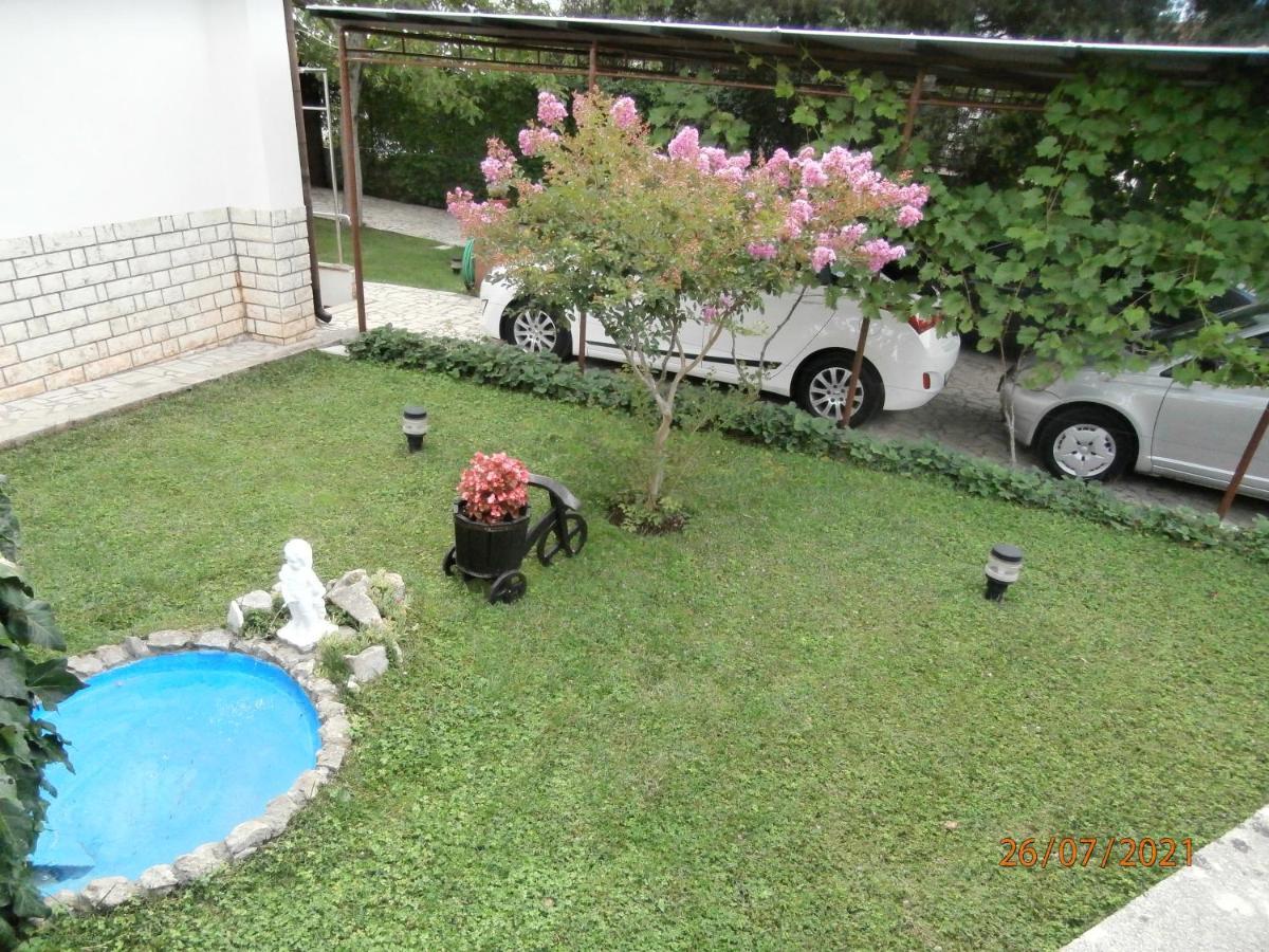 Apartments Mira Krk Krk Town Exterior foto