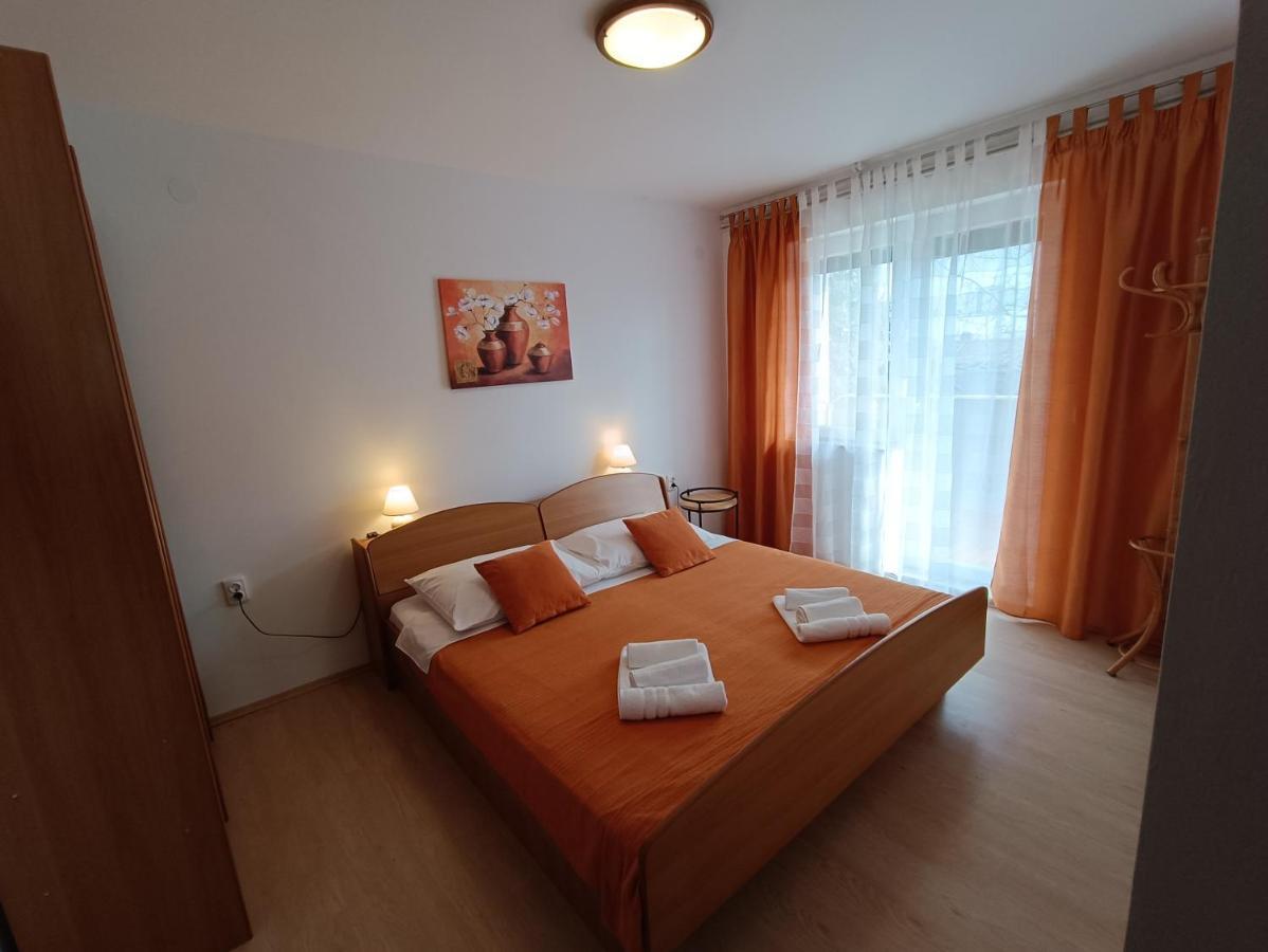 Apartments Mira Krk Krk Town Exterior foto